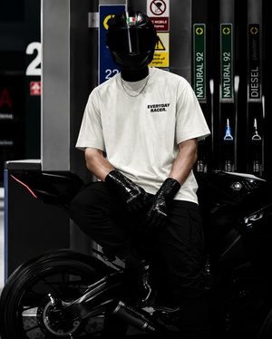 Everyday Racer front - Men's Oversize T-Shirt - White Colour